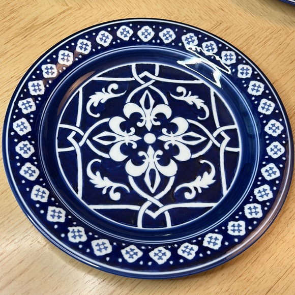 Home Catalina Medallion Dinner Plate (3) - Picture 6 of 10